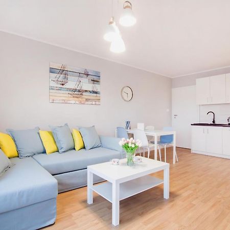 Apartments Gdynia Na Fali With Free Parking By Noclegi Renters Buitenkant foto